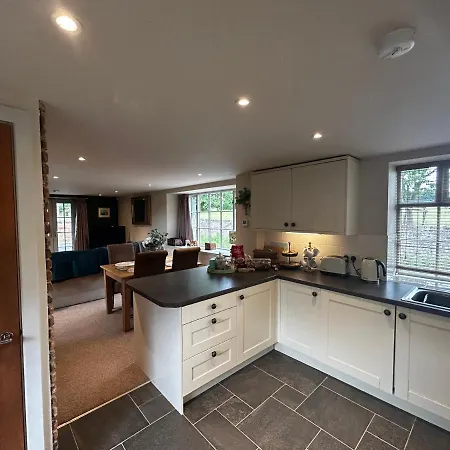 Tanyard - Whixley, York, North Yorkshire *