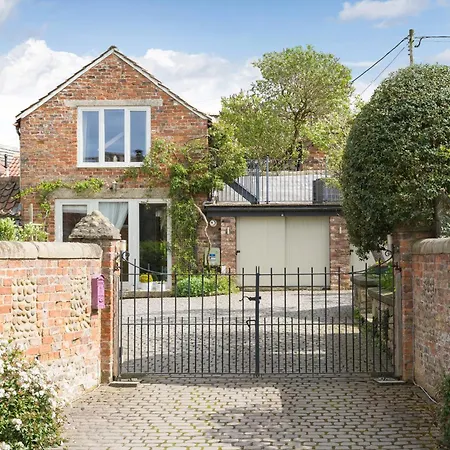 Tanyard - Whixley, York, North Yorkshire
